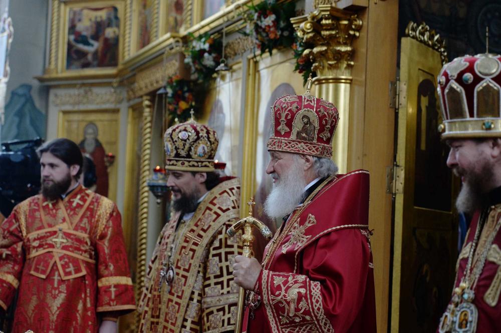 Архиепископ Солнечногорский Сергий сослужил Святейшему Патриарху Кириллу в Георгиевском храме на Поклонной горе