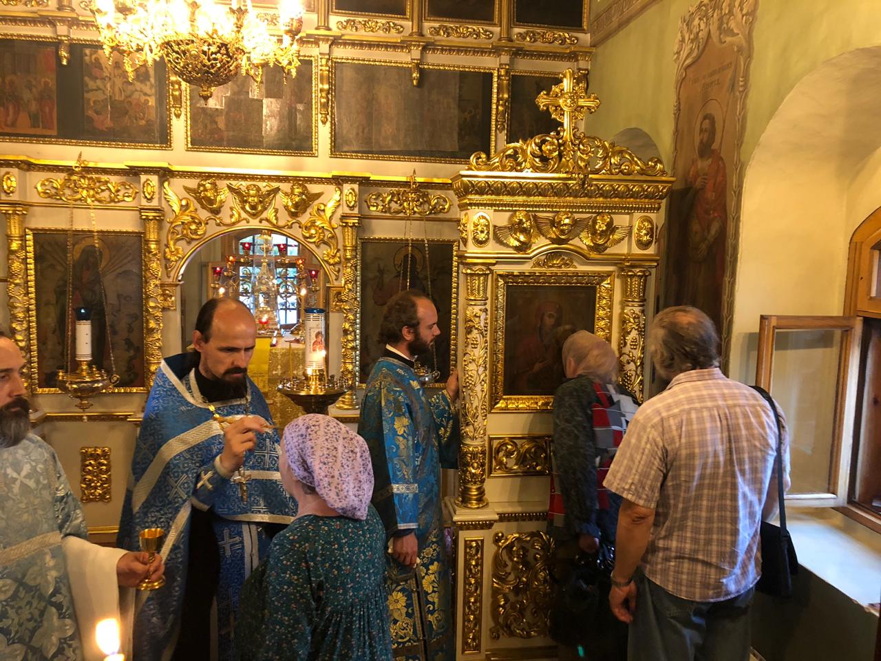 Память Грузинской иконы Божией Матери