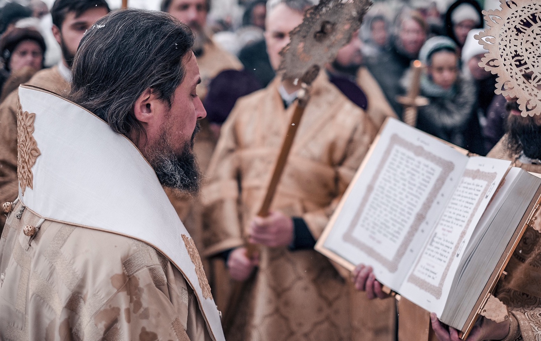 Божественная литургия в день памяти святителя Николая Чудотворца