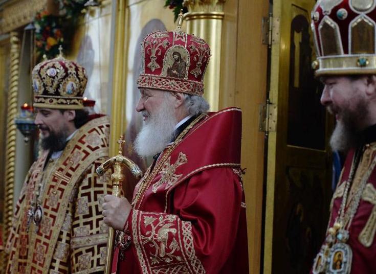 Архиепископ Солнечногорский Сергий сослужил Святейшему Патриарху Кириллу в Георгиевском храме на Поклонной горе