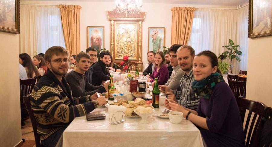 Прошел осенний молодежный праздник